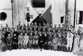 한국광복군총사령부성립전례식 후 한중 대표들의 기념 사진(1940. 9. 17.)